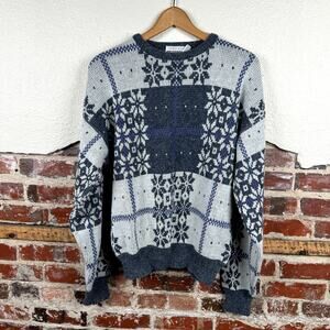 Vintage McGregor Sweater Large Blue White Snowflake Patterned Crewneck USA 90s